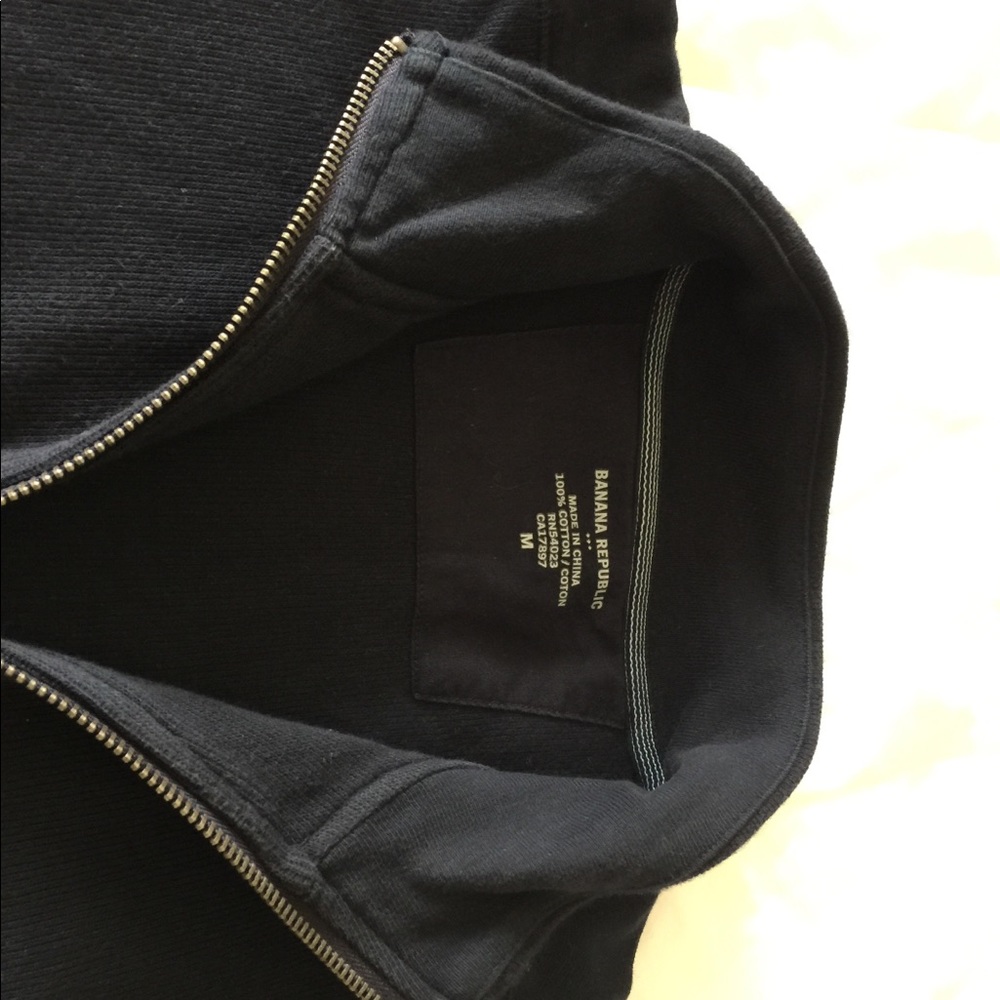 Banana republic sweater - size M